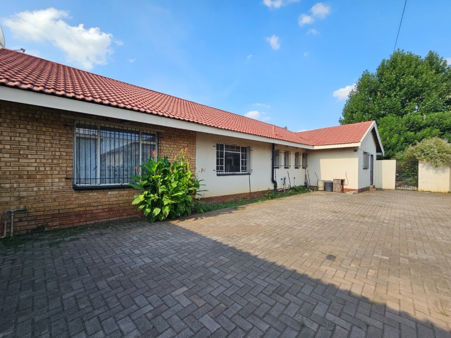 3 Bedroom Property for Sale in Vaalpark Free State